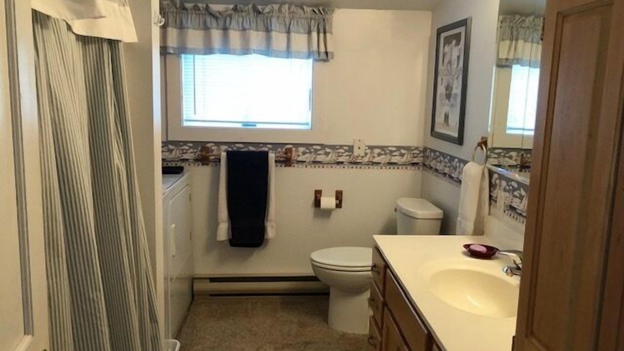 Photo of Bathroom in Knox County