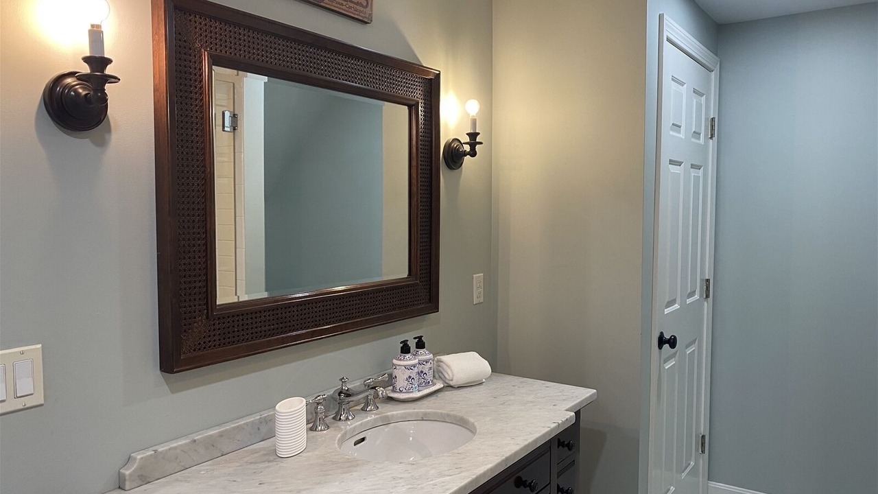 Photo of Bathroom in Glen Cove