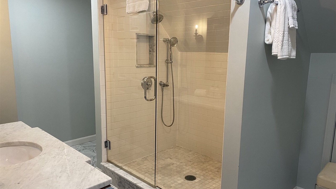Photo of Bathroom in Glen Cove