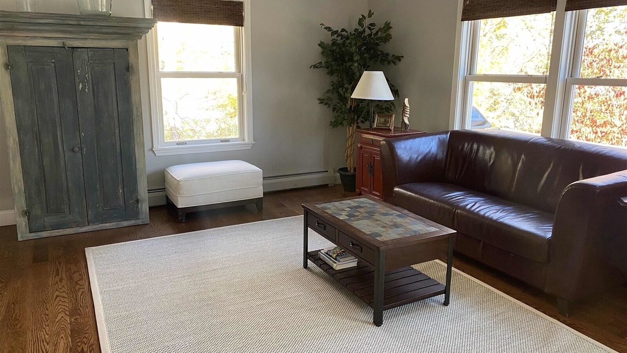 Photo of Livingroom in Glen Cove