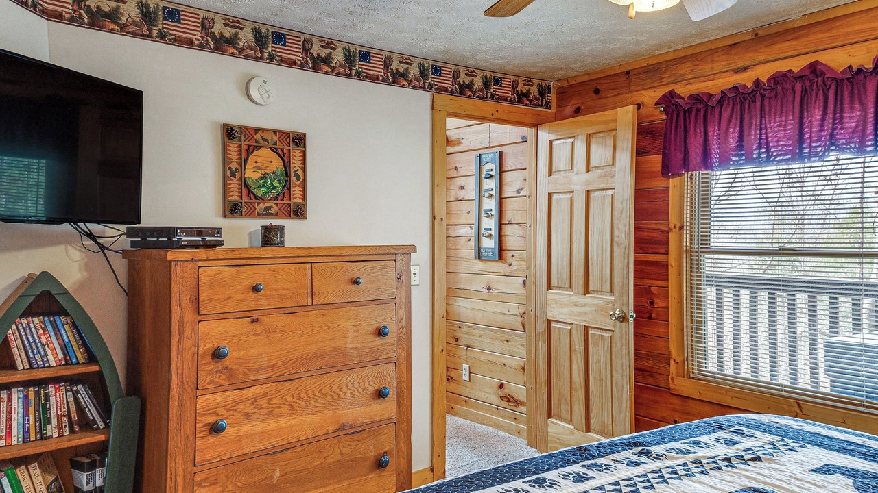 Photo of Bedroom in Black Bear Falls