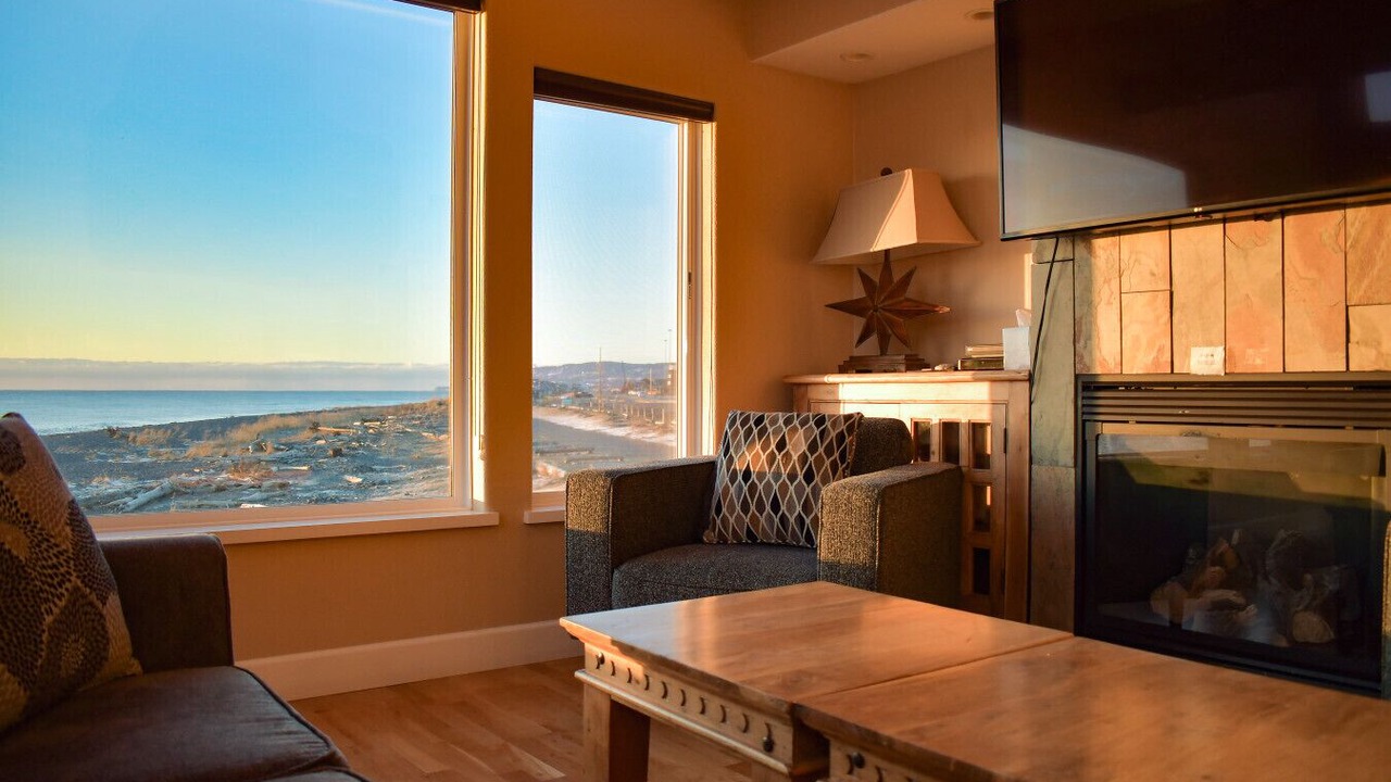 Photo of Livingroom in Homer
