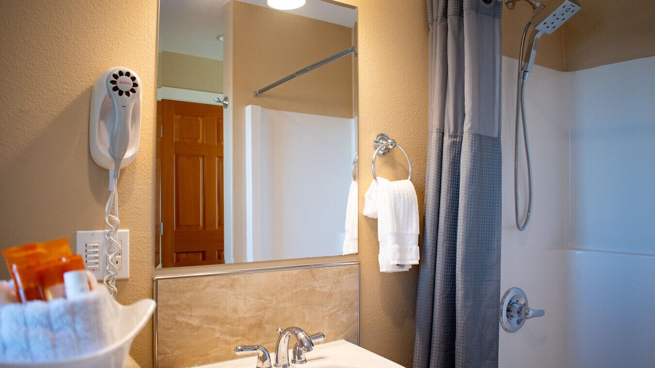 Photo of Bathroom in Homer