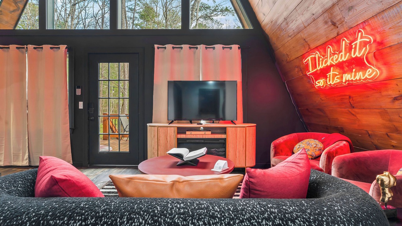 Photo of Livingroom in Blue Ridge