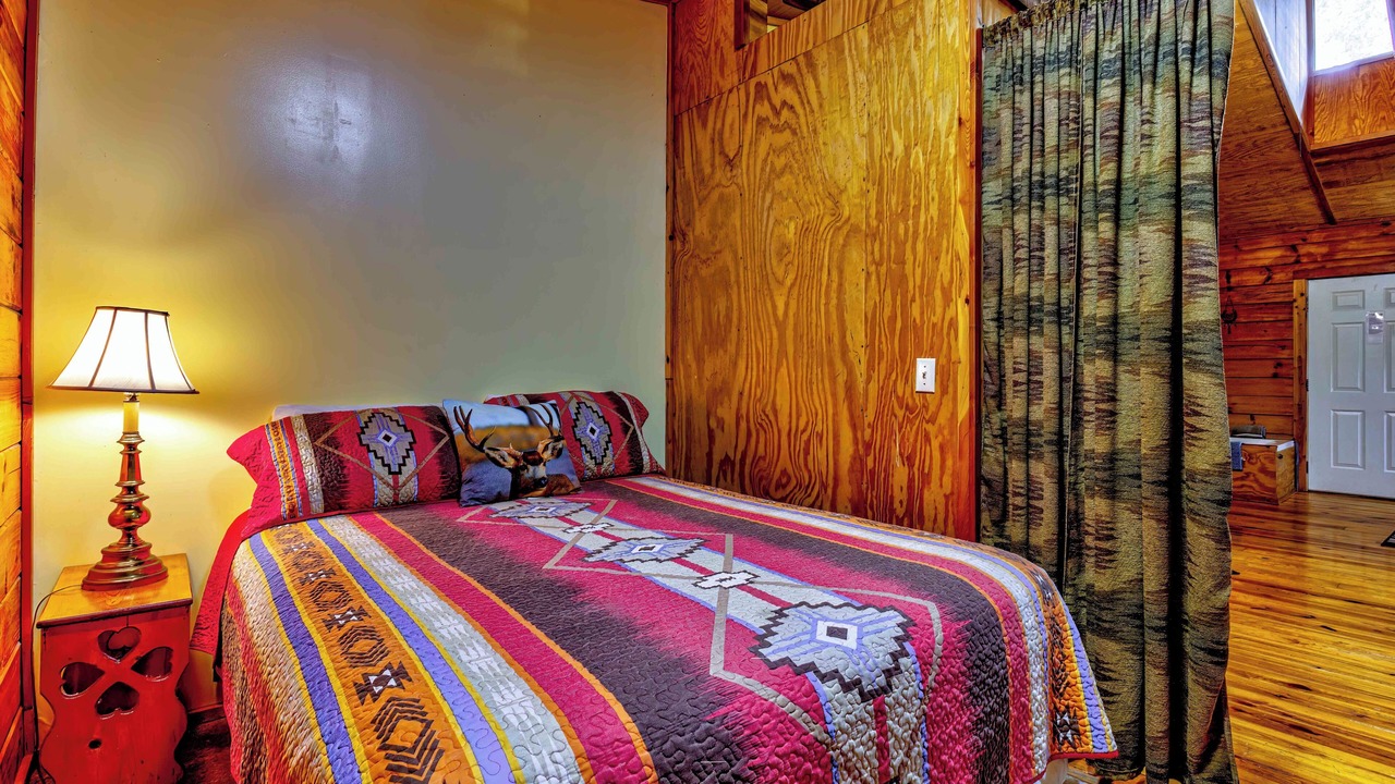 Photo of Bedroom in Cherokee
