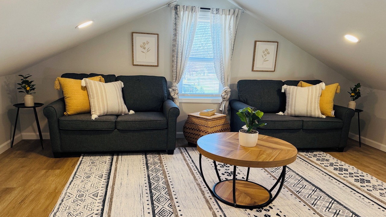 Photo of Livingroom in Edinboro