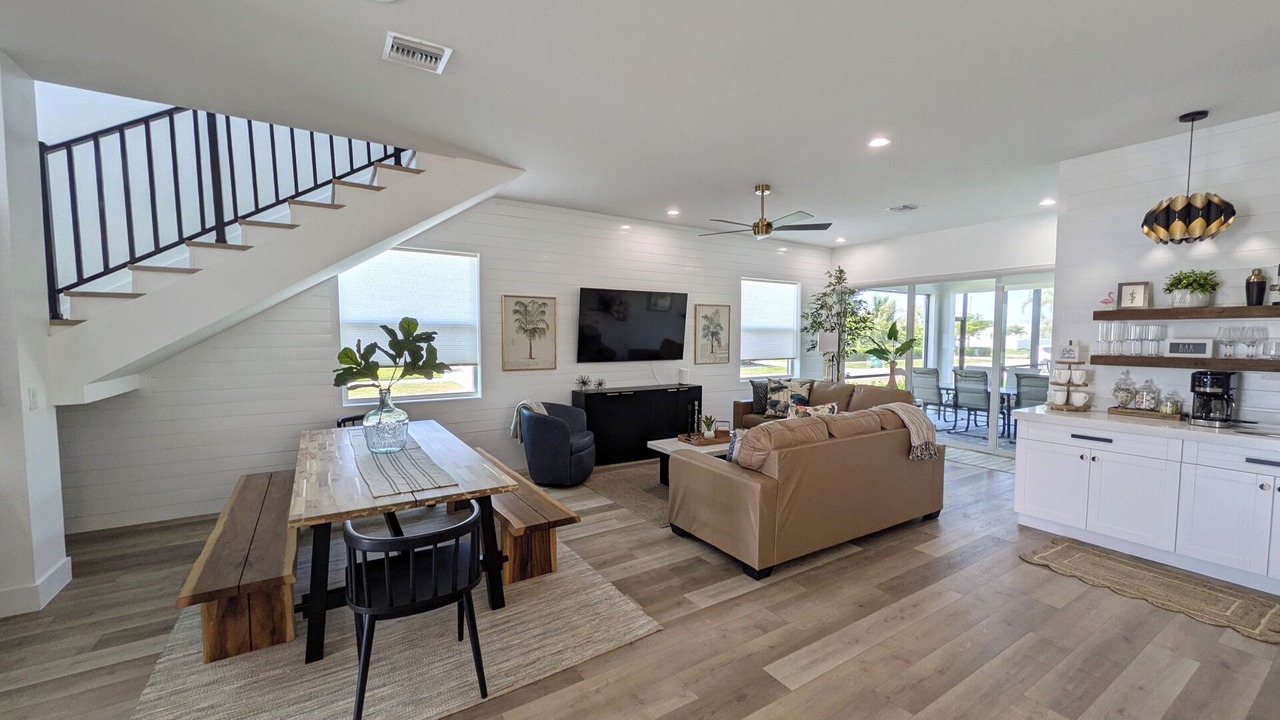 Photo of Livingroom in Naples Park