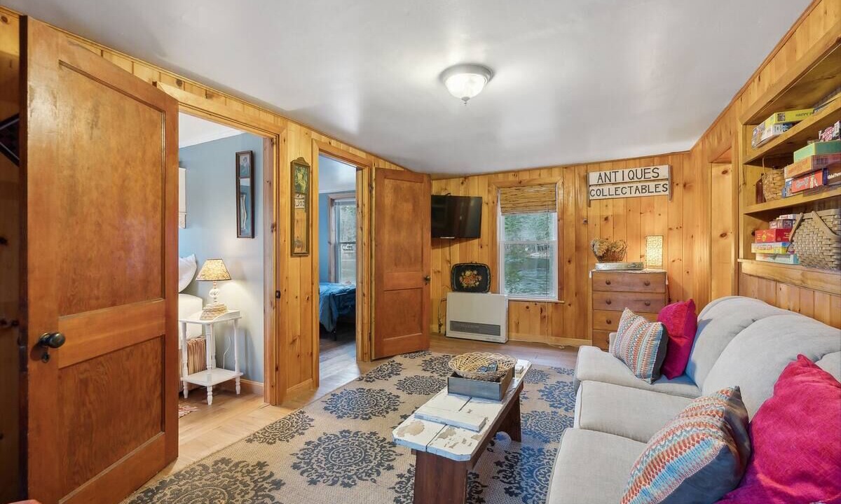 Photo of Livingroom in Windham