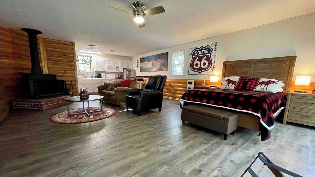 Photo of Livingroom in Joplin