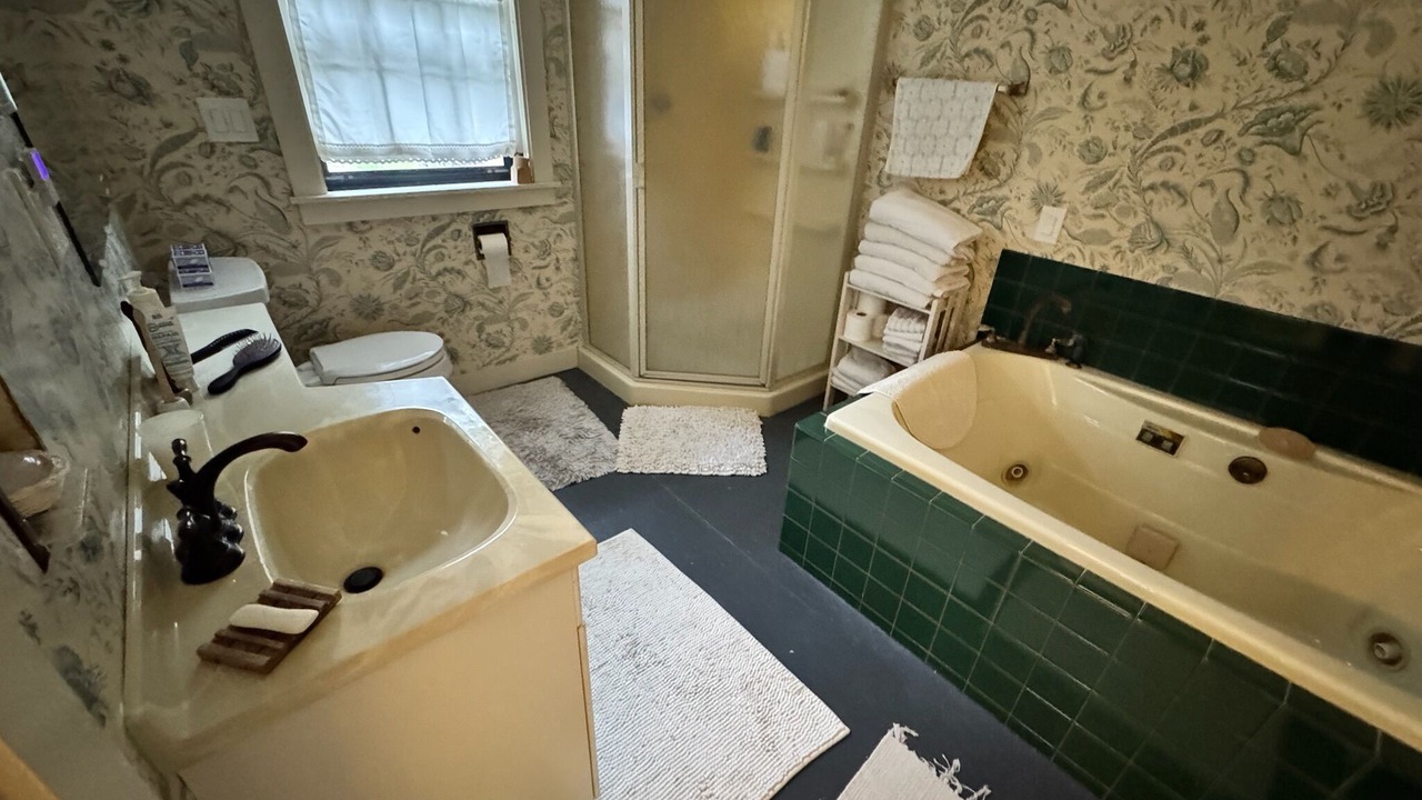 Photo of Bathroom in Isle of Springs