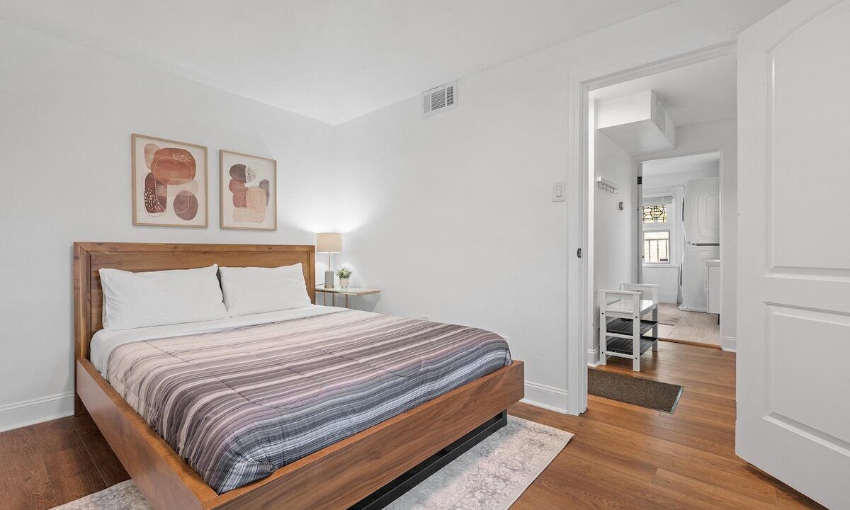 Photo of Bedroom in Shadyside