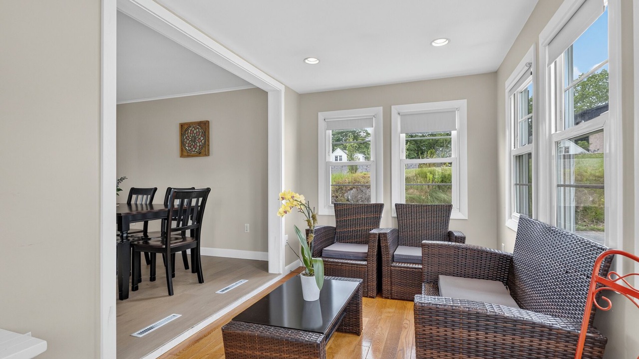 Photo of Livingroom in Pond Cove
