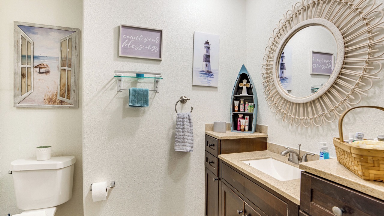 Photo of Bathroom in East Tawakoni