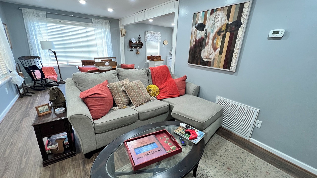 Photo of Livingroom in Waveland