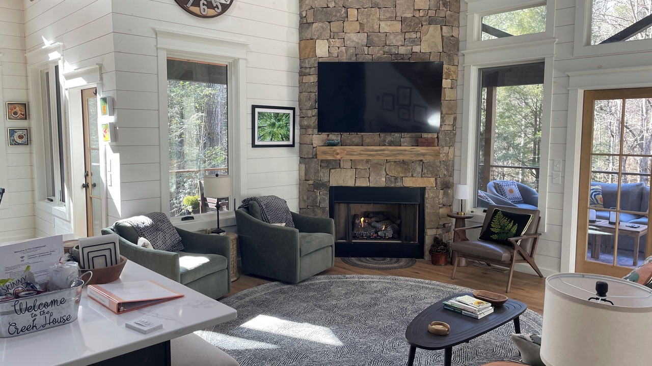 Photo of Livingroom in Ellijay