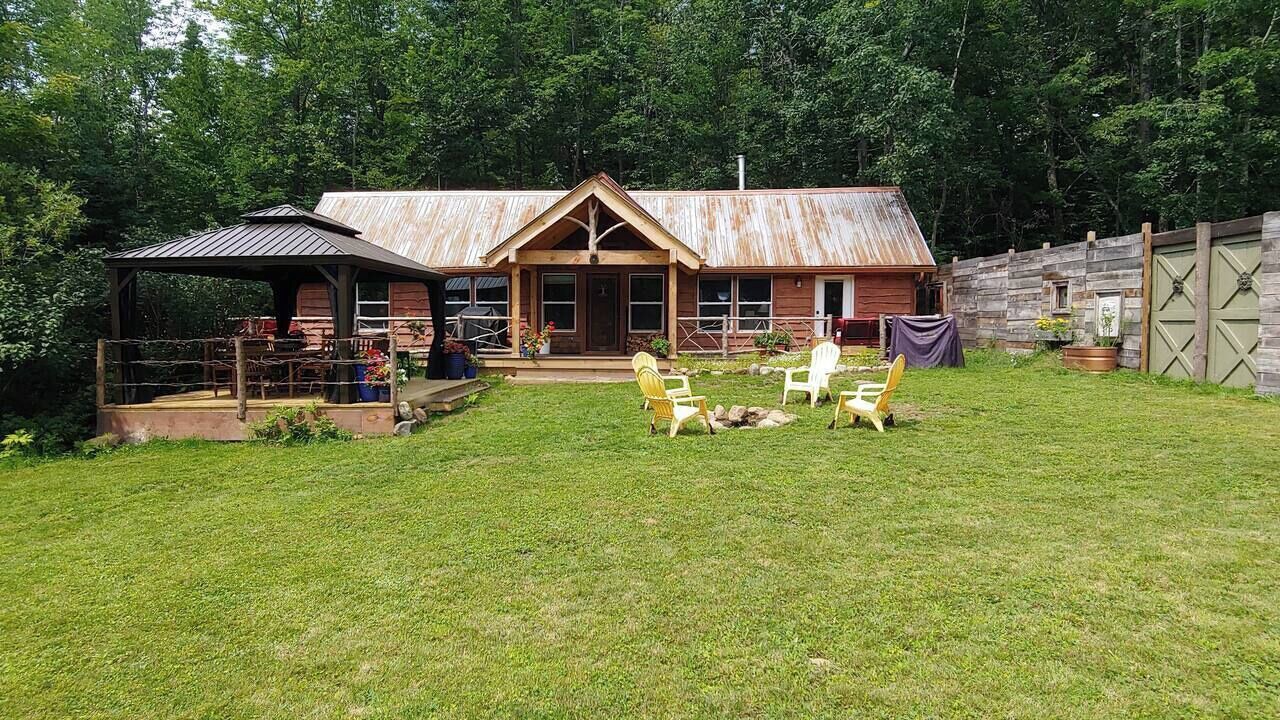 Photo of Patio Balcony in Stony Creek