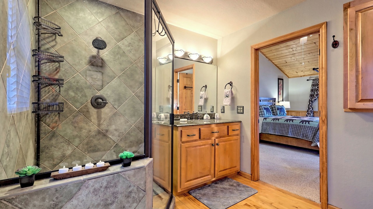 Photo of Bathroom in Hiawassee