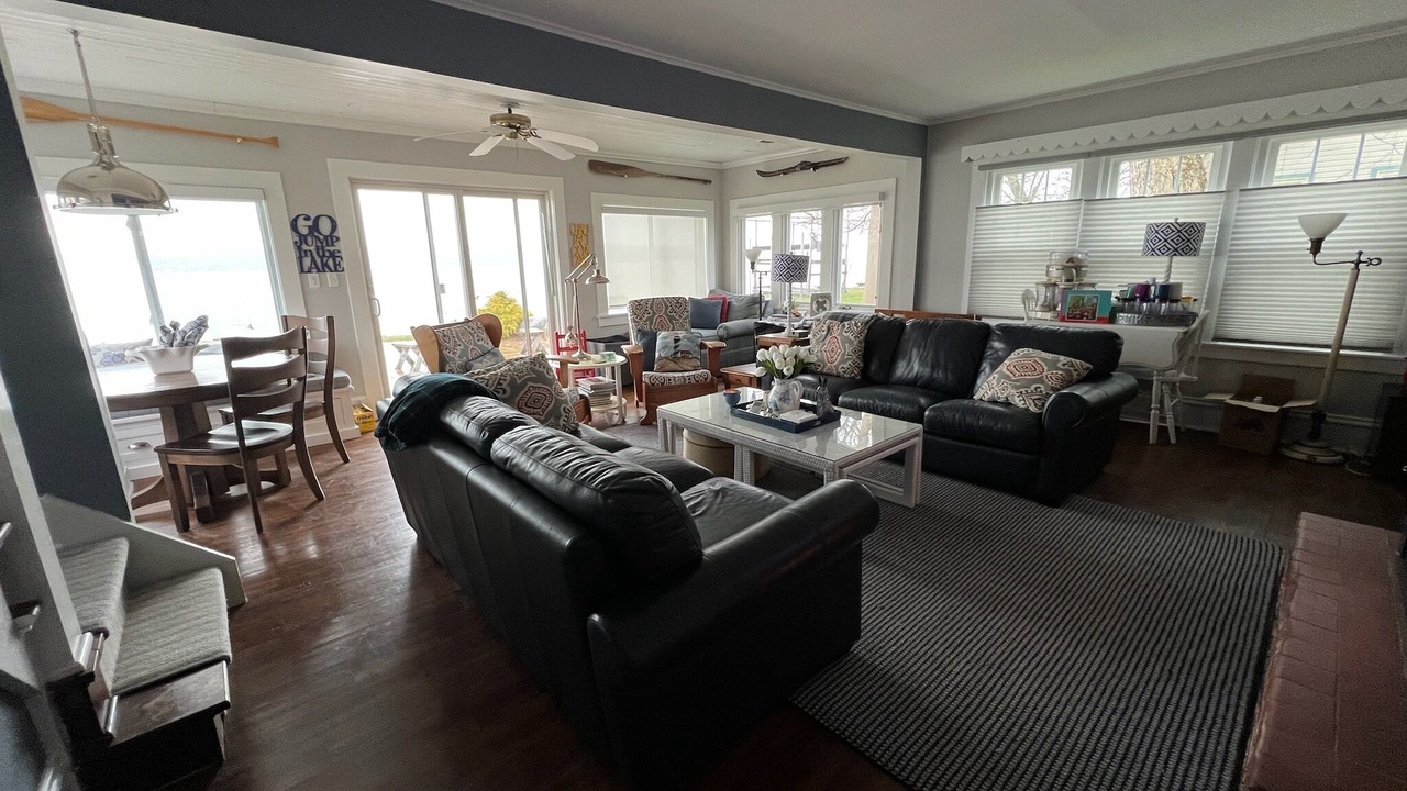 Photo of Livingroom in Ashville