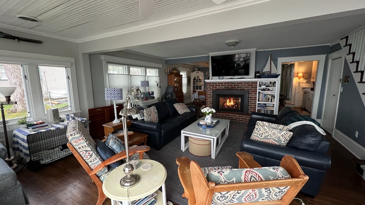 Photo of Livingroom in Ashville