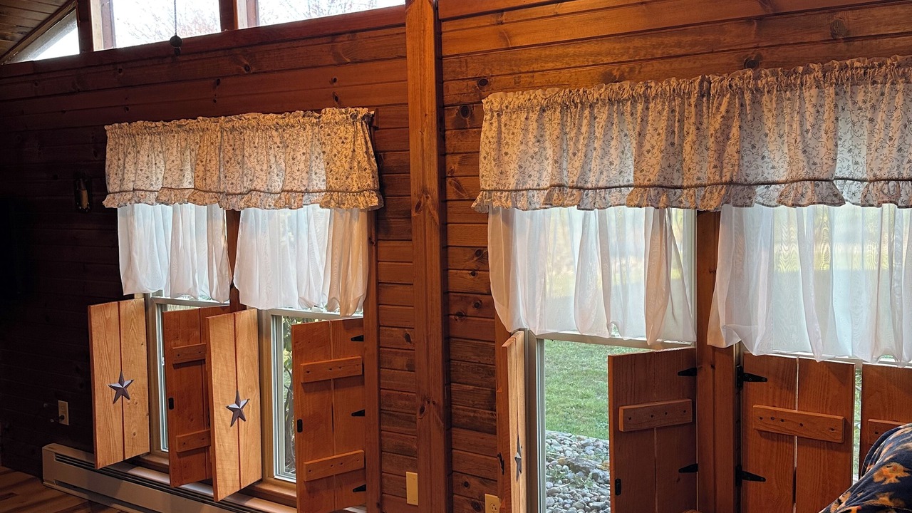 Photo of Livingroom in Pymatuning Central