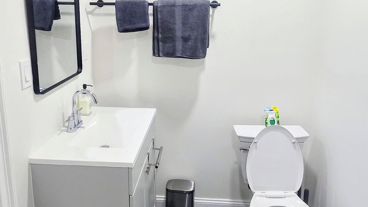Photo of Bathroom in Niagara Falls