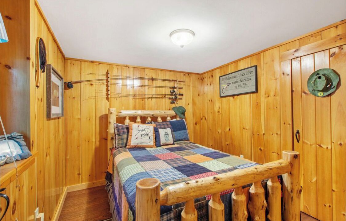 Photo of Bedroom in Pittsburg