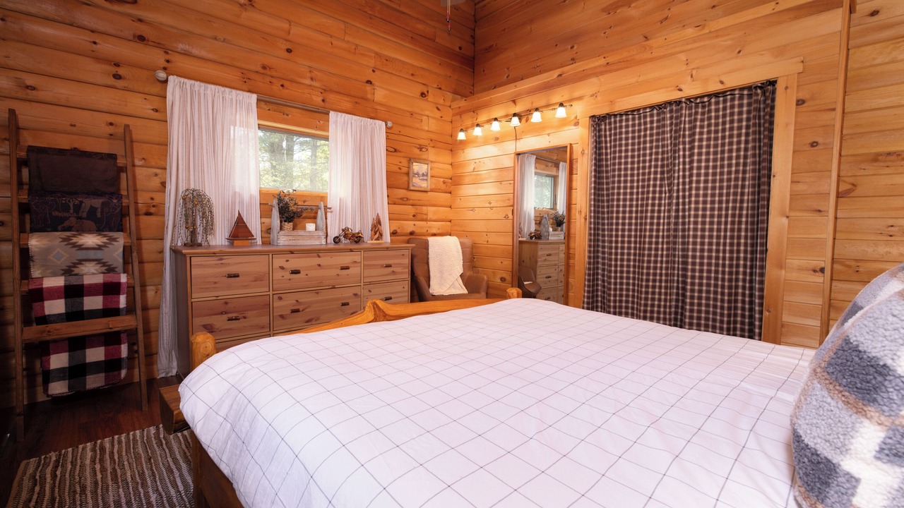 Photo of Bedroom in Schroon Lake