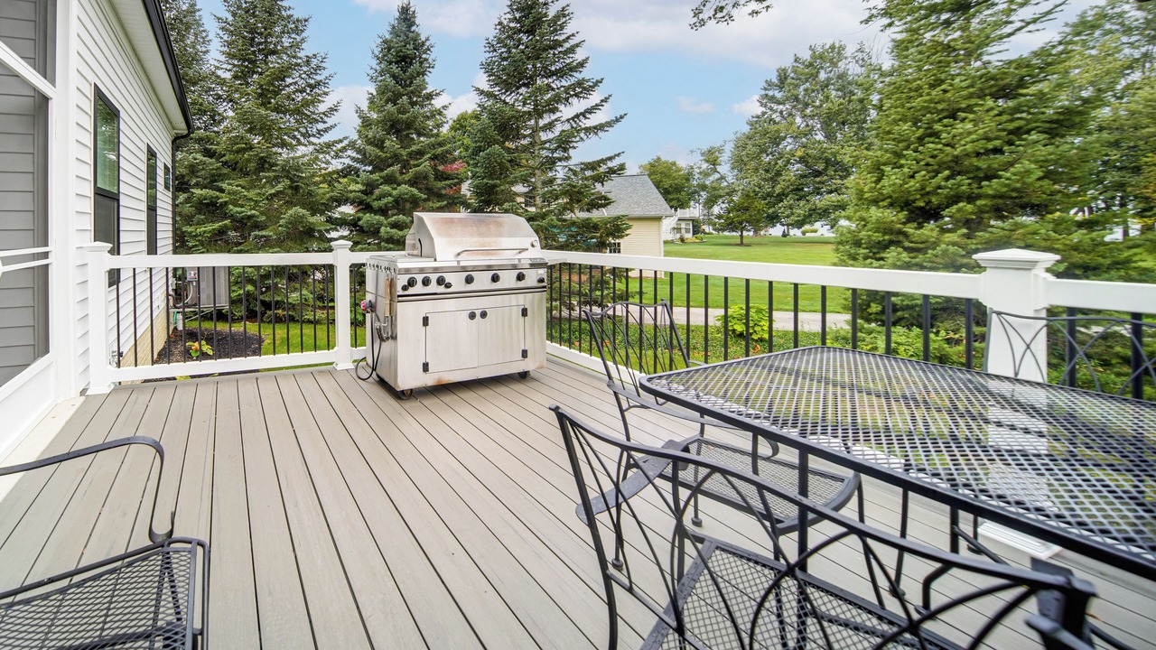 Photo of Outdoor in Madison-on-the-Lake