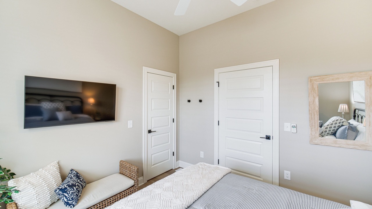 Photo of Bedroom in Madison-on-the-Lake