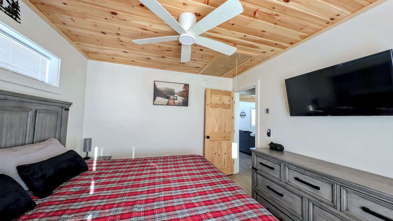 Photo of Bedroom in Sullivan