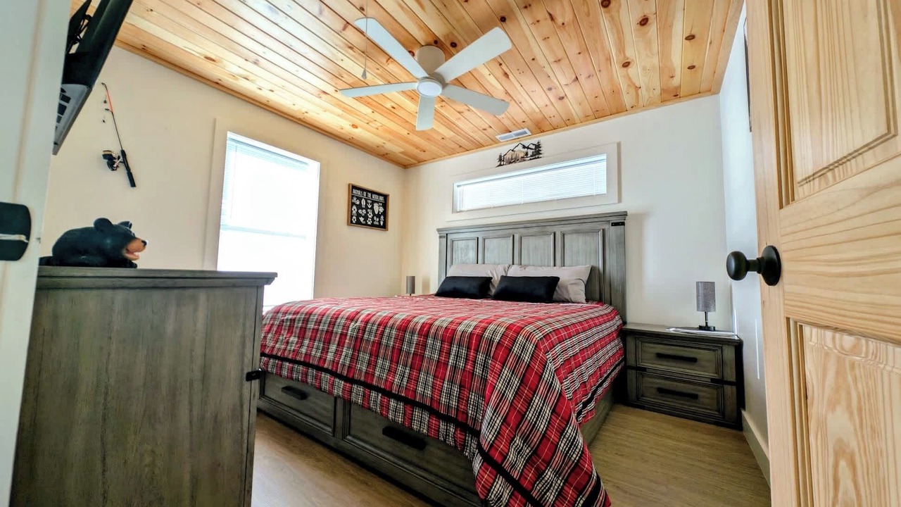 Photo of Bedroom in Sullivan