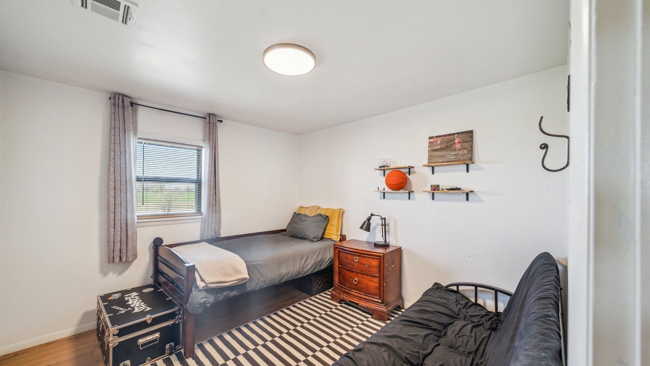 Photo of Bedroom in Adair