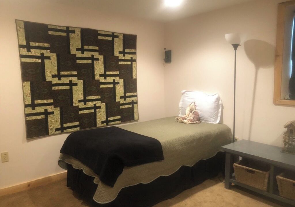 Photo of Bedroom in Diamond Ridge