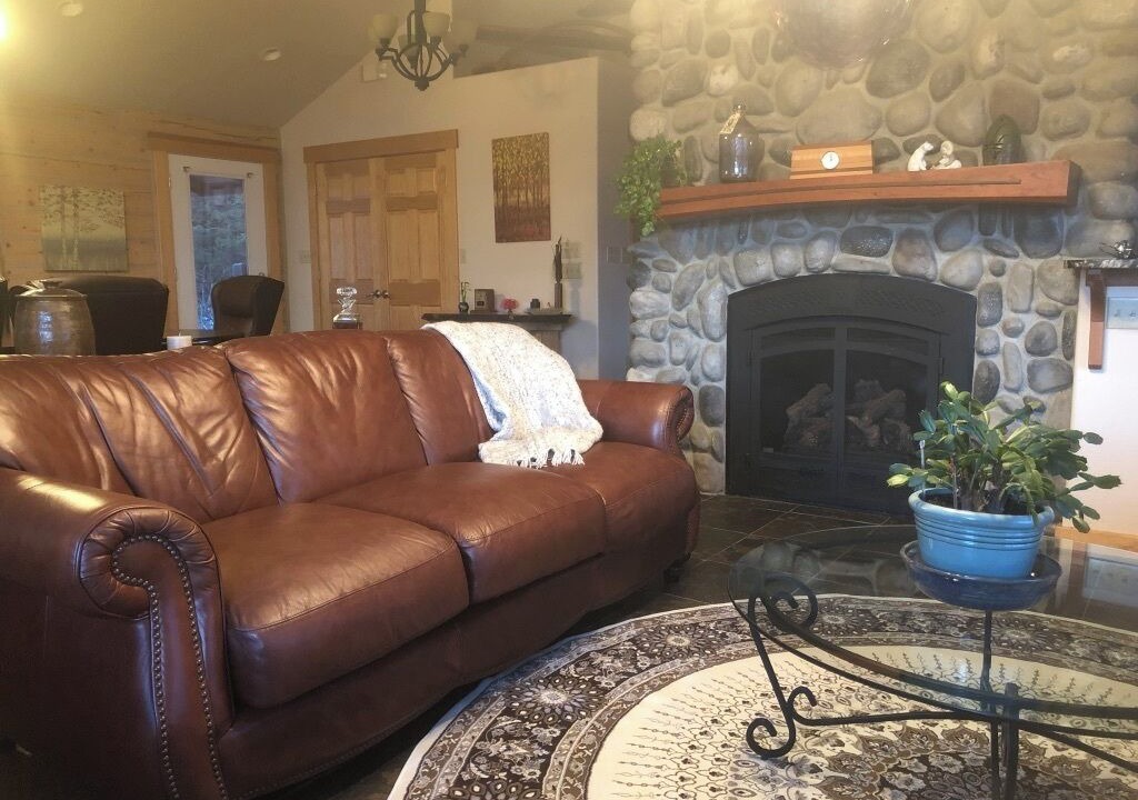 Photo of Livingroom in Diamond Ridge