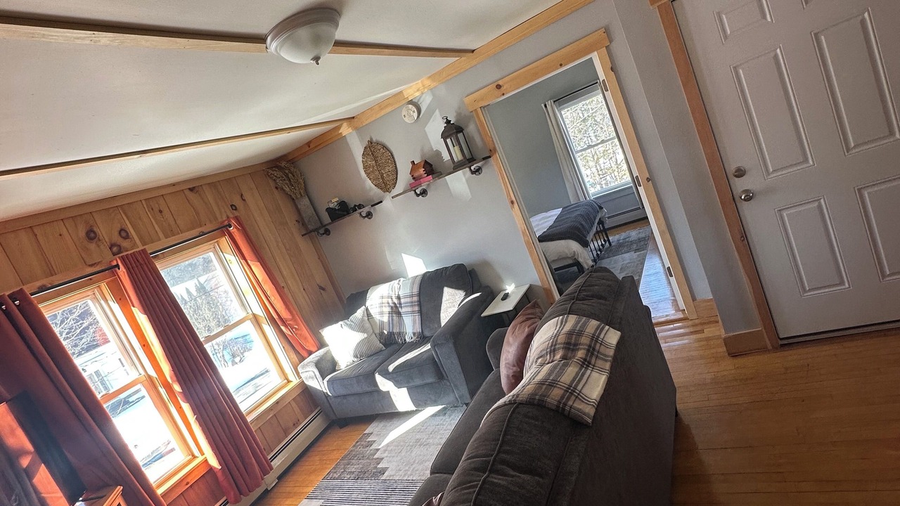 Photo of Livingroom in Auburn