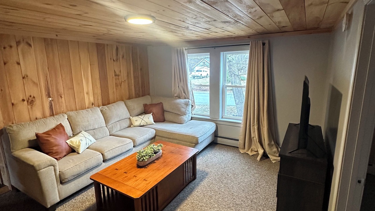 Photo of Livingroom in Auburn