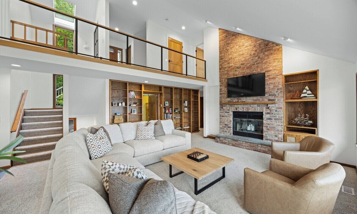 Photo of Livingroom in Hammondsport