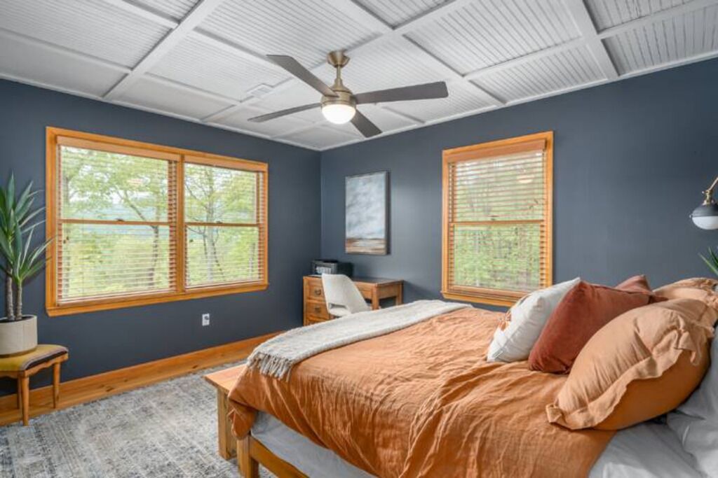 Photo of Bedroom in Raccoon Ridge