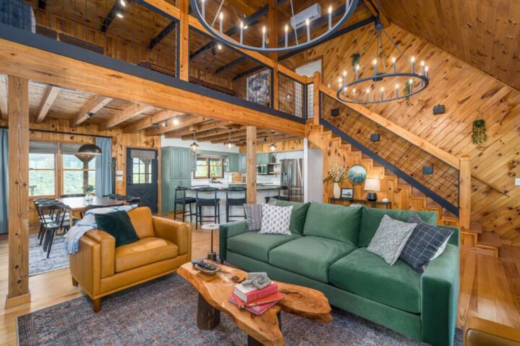 Photo of Livingroom in Raccoon Ridge