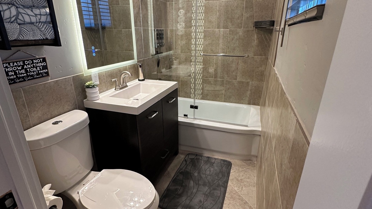 Photo of Bathroom in Wayne County