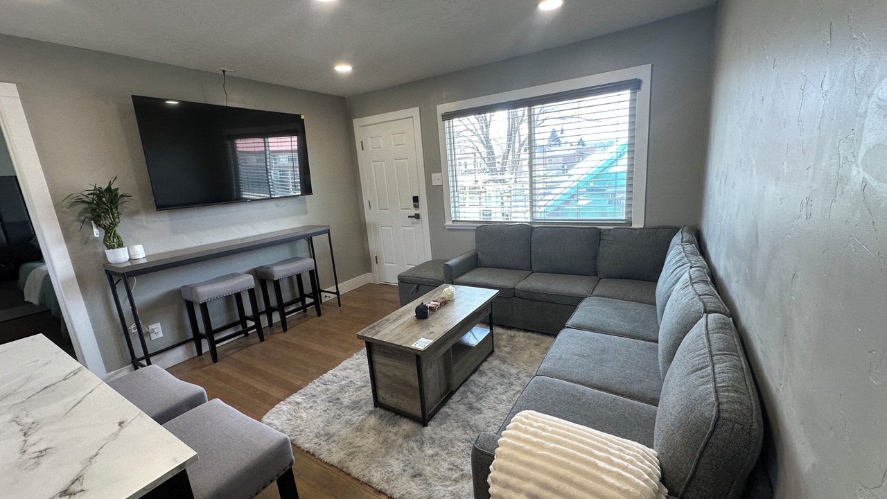 Photo of Livingroom in Wayne County