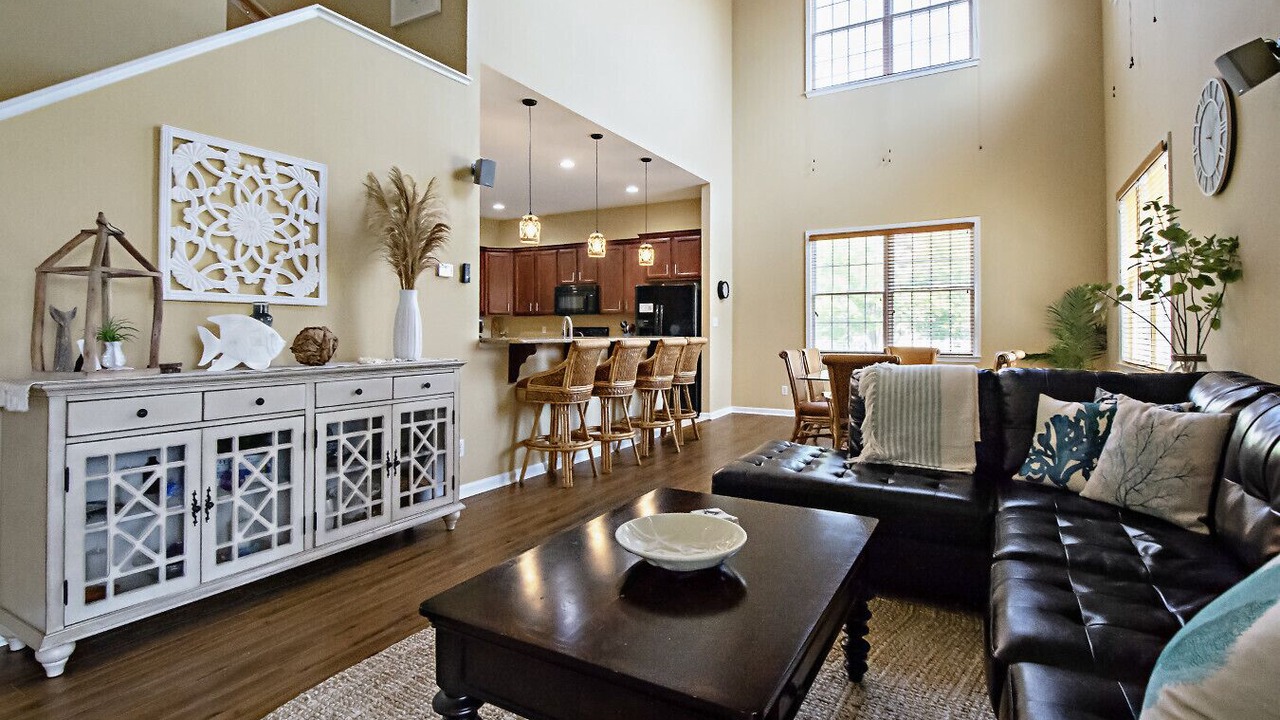 Photo of Livingroom in Bayside