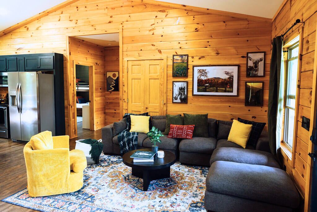 Photo of Livingroom in Dahlonega