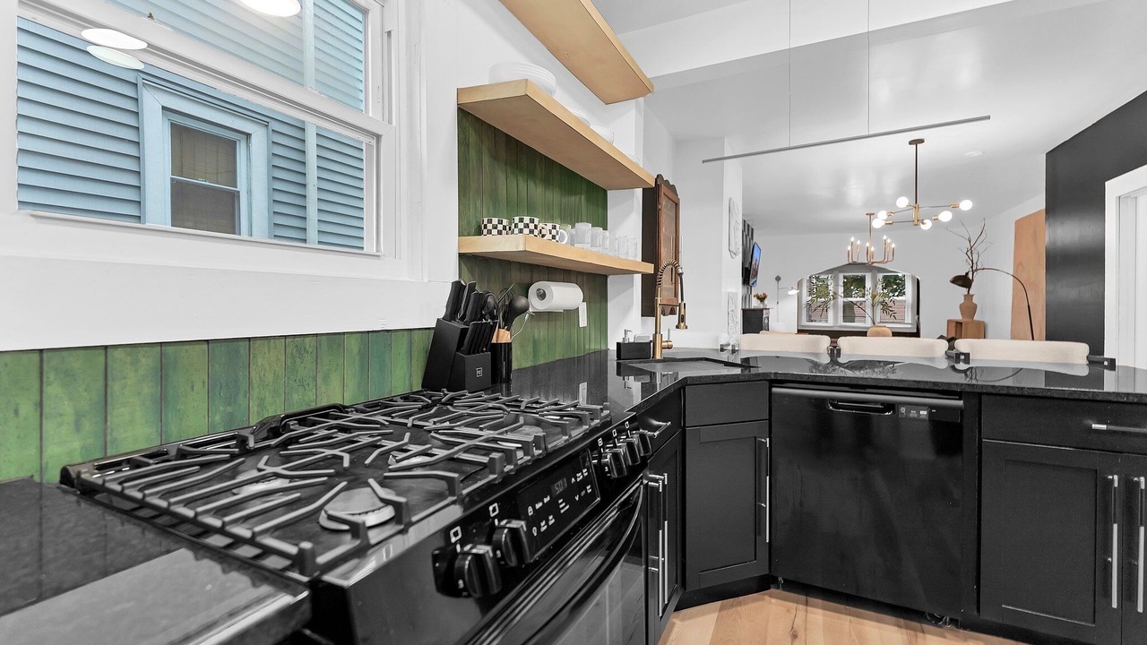Photo of Kitchen in Front Park