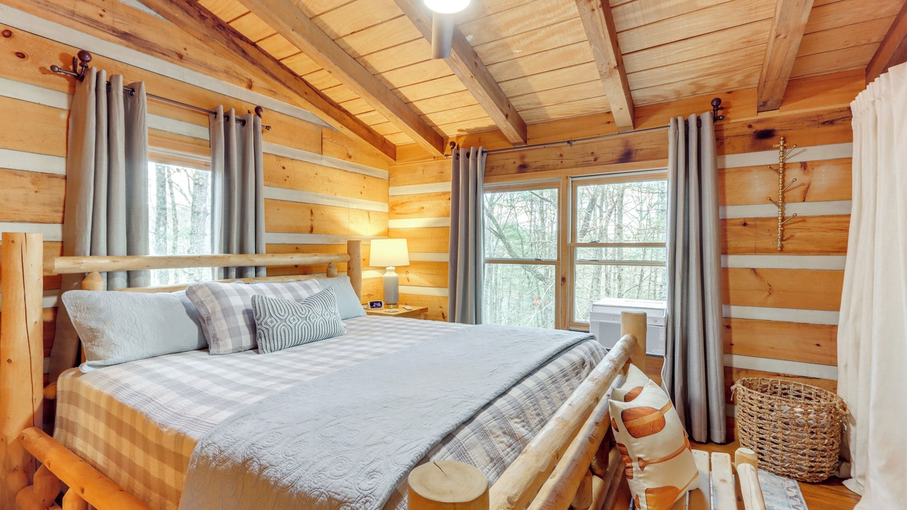 Photo of Bedroom in Dial