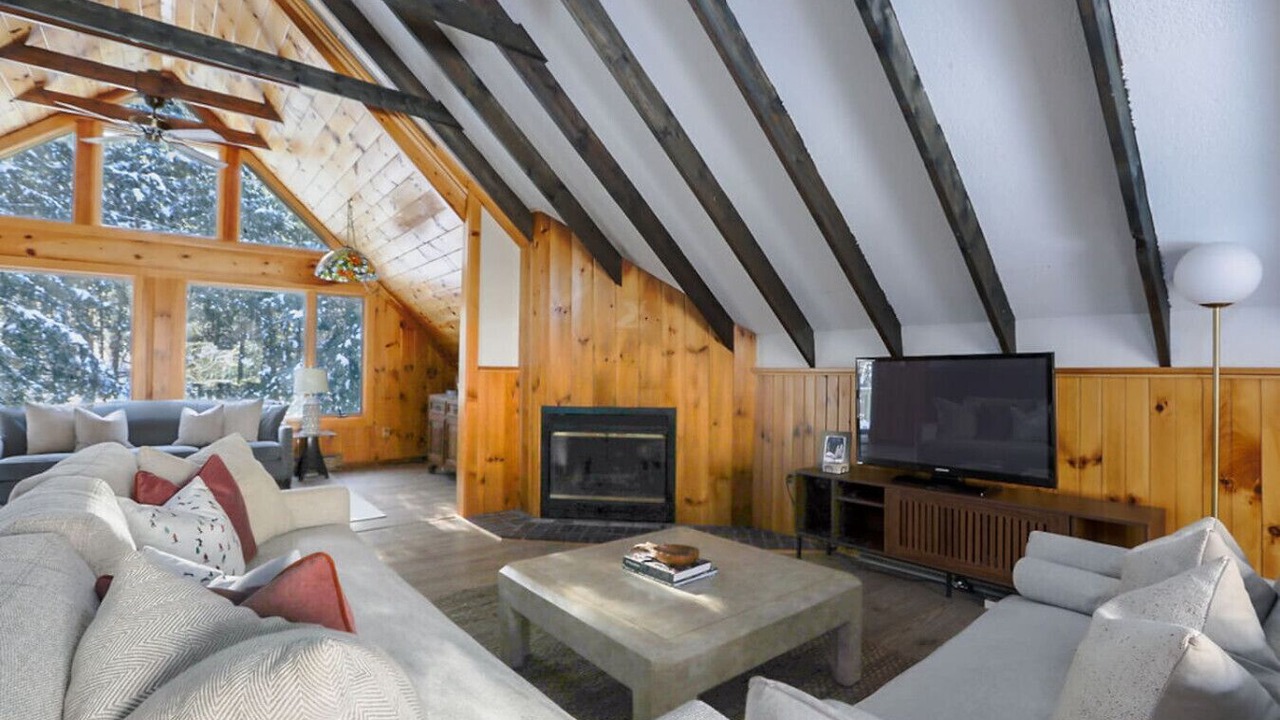 Photo of Livingroom in West Bridgton