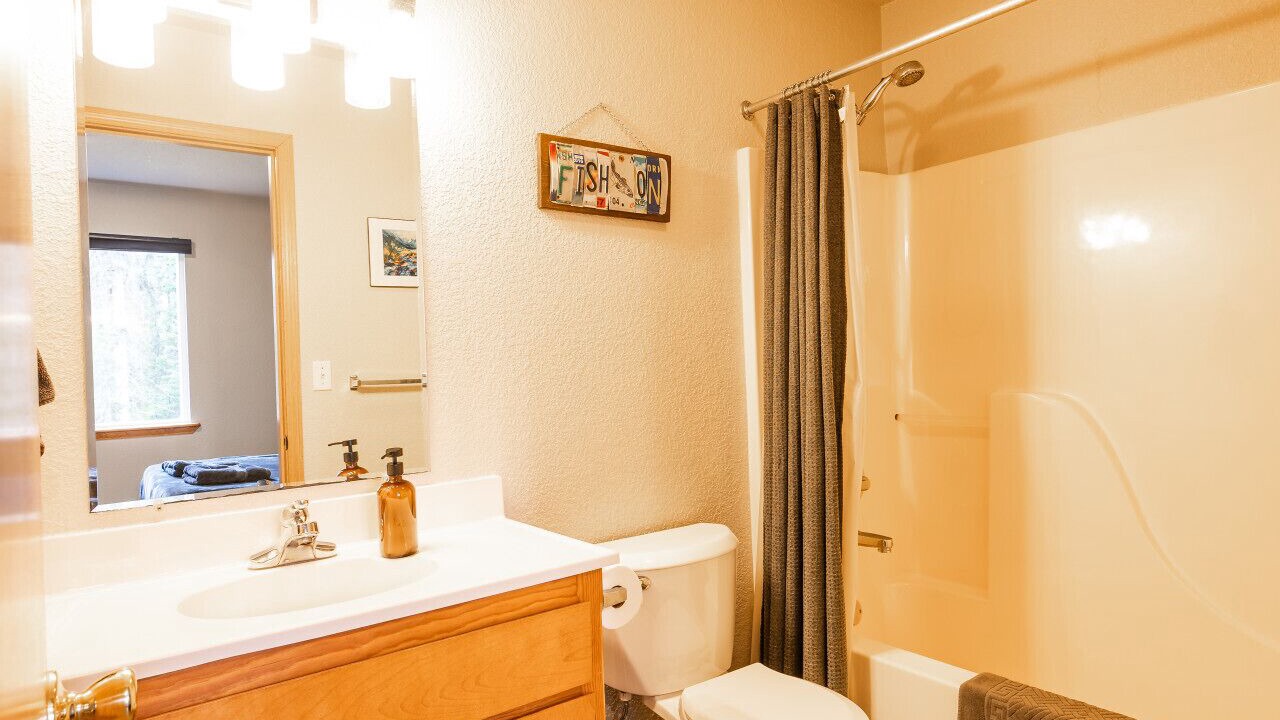 Photo of Bathroom in Kalifornsky