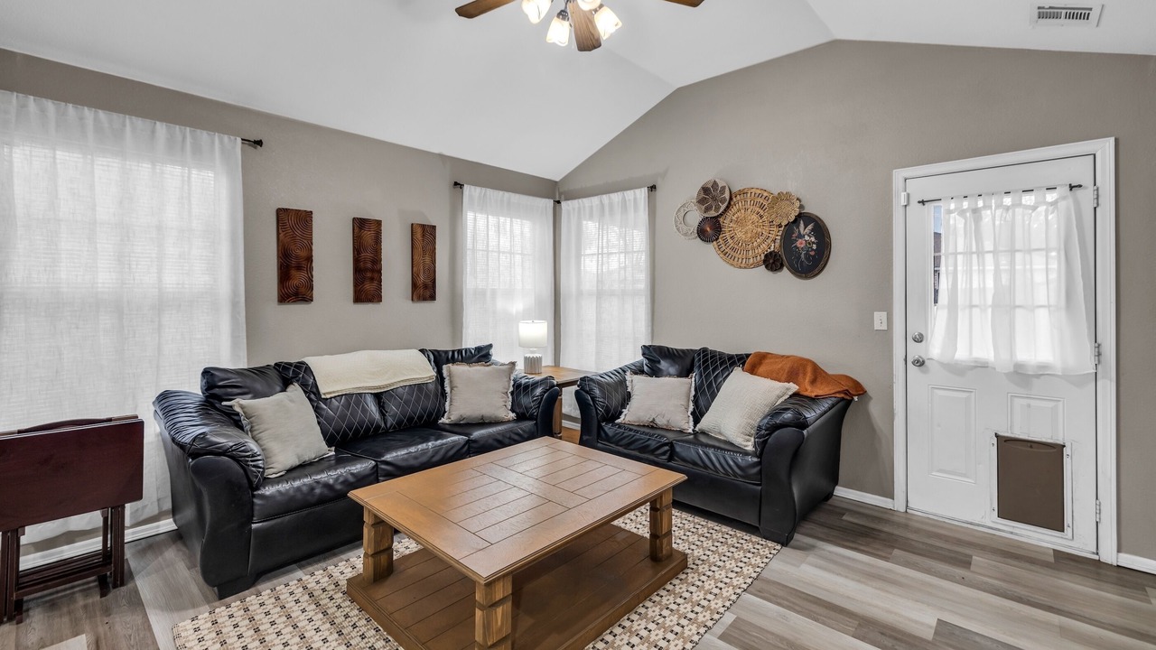 Photo of Livingroom in Owasso