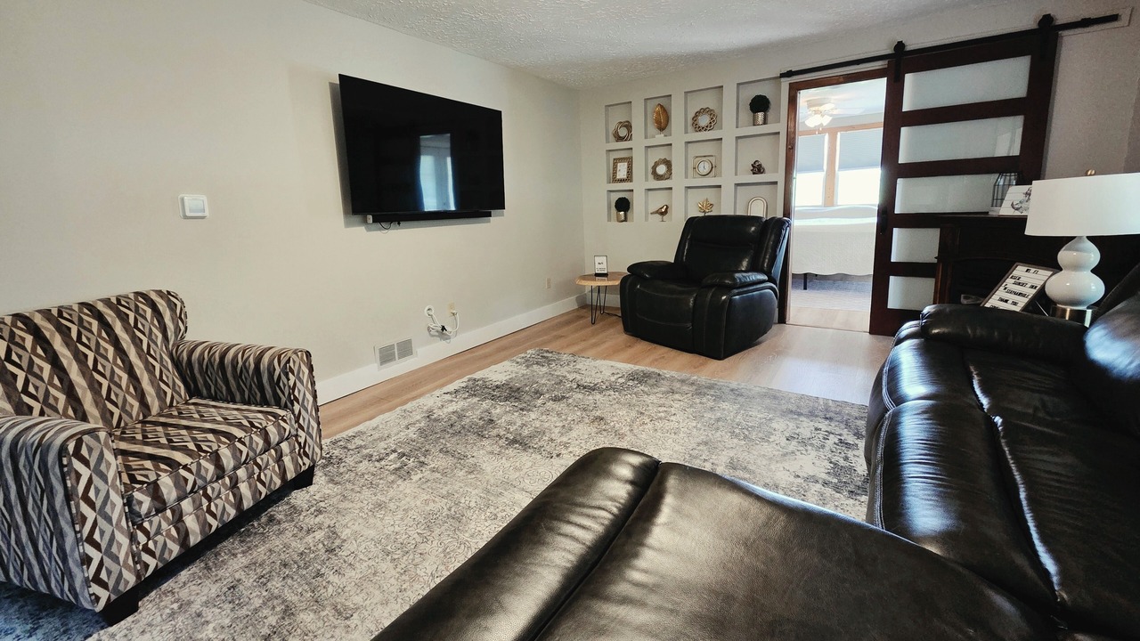 Photo of Livingroom in Hammondsport