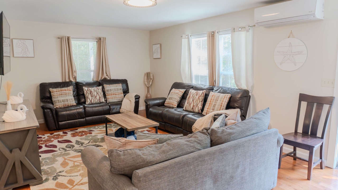 Photo of Livingroom in Ellsworth